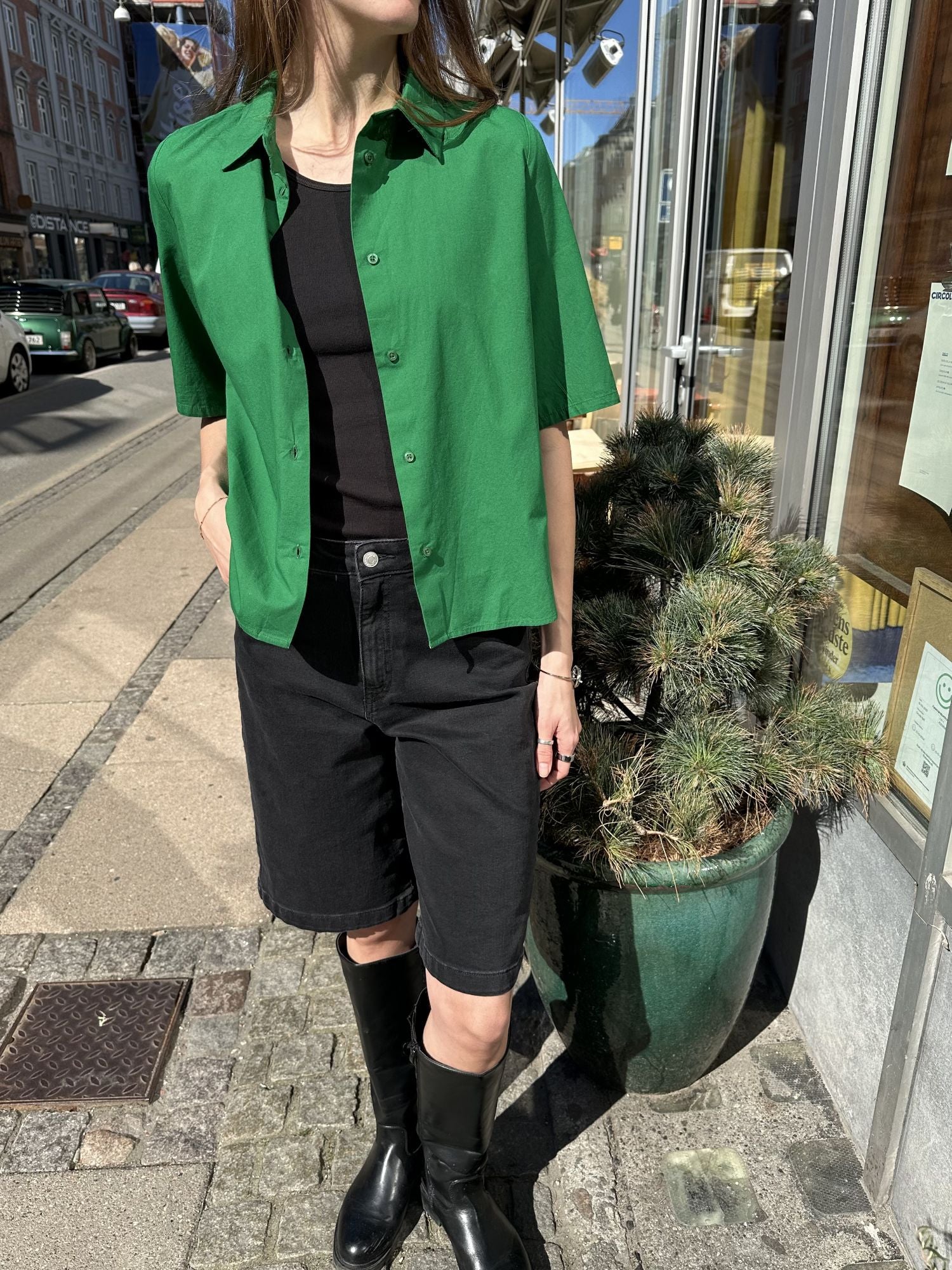 Basic Apparel Ea Black Shorts Shorts 001 Black